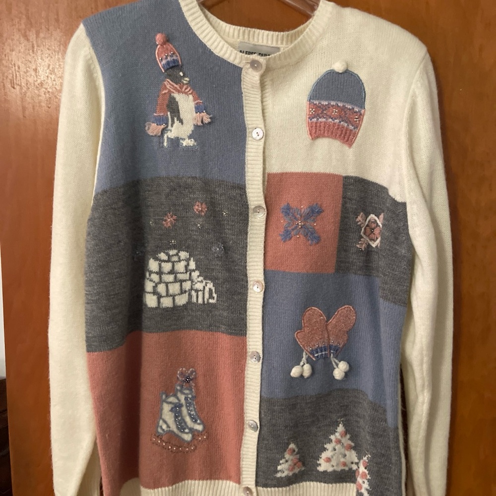 Soft Cream Alfred Dunner Holiday Sweater with Embellishment Size M